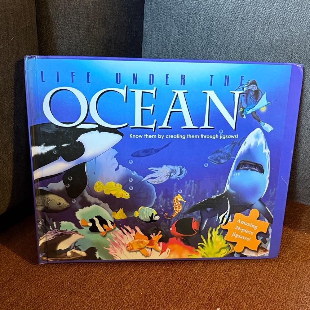 Life Under the Ocean Children's Book Vtg & 5 Jigsaw Puzzles (24 Pieces Each)